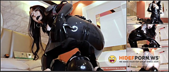 Clips4Sale - Mistress Youko - Shiny Latex Facesitting And Sweaty Ass Worship [HD 720p] - 2025