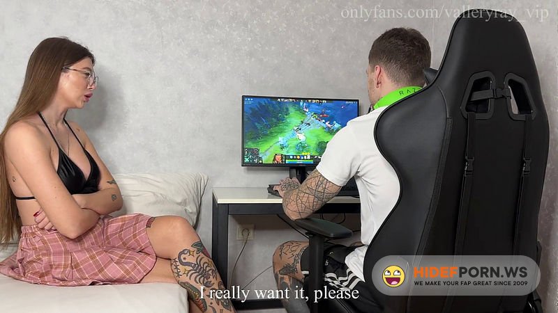 Onlyfans - Gamer Girl Gets Facial While Playing Dota 2 Vallery Ray [FullHD 1080p]