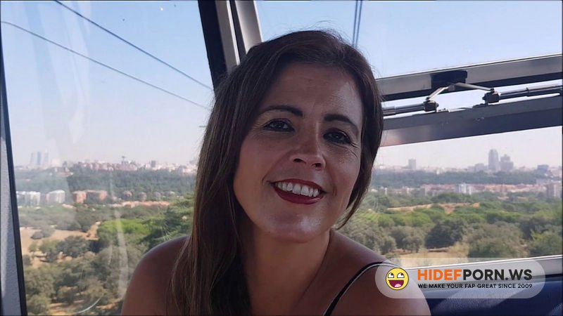 Manyvids.com - Montse Swinger: Sex in the cable car,park outdoors [HD 720p]