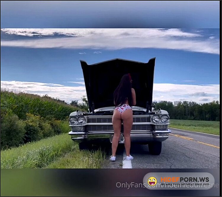 Onlyfans - Noemie Dufresne @noemiedufresne - Public Car Lesbian POV [SD 720p] - 2025