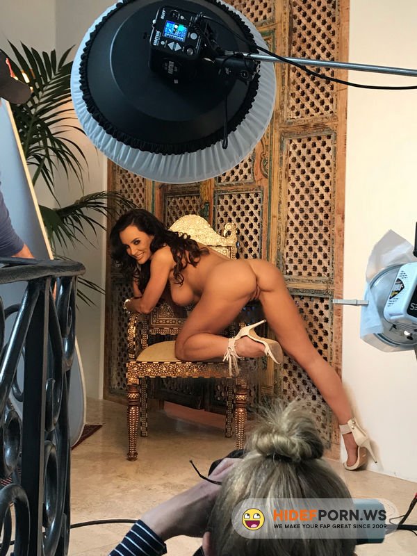 Onlyfans - Lisa Ann Clip 5f9ddd65480ae4c79e405i [SD 480p]