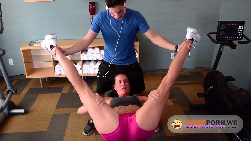 SofieMarieXXX.com/YummyGirl.com - Sofie Marie : Yummy Workout Gym Stretch Me [HD 720p]