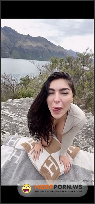Nude Leaked - Emily Rinaudo @emjayplays - Outdoor Sextape BG PPV [SD 1792p] - 2025