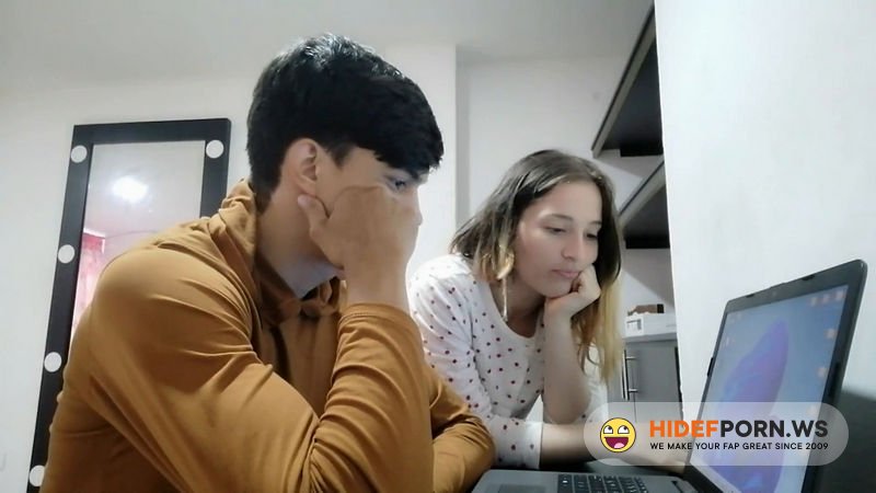 Onlyfans - LE PIDO UN FAVOR a MI VECINO EL INFORMATICO Ashleysoy [FullHD 1080p]