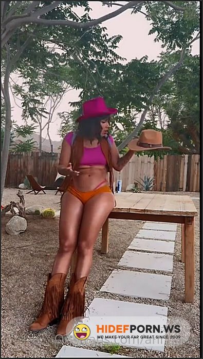 Nude Leaked - Annabgo, Tanned Thicc Girl Outdoor Creampie Sextape Video Leaked [SD 720p] - 2025