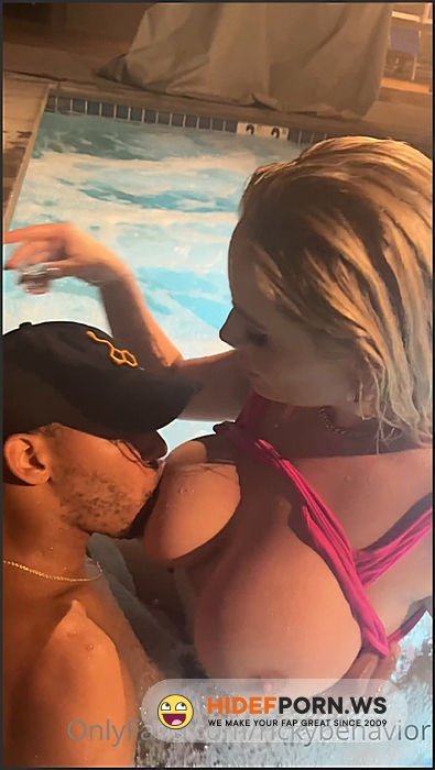 Nude Leaked - Savannah Bond  Fucked In The Hot Tub While Neighbors Watching 1 [SD 1920p] - 2025