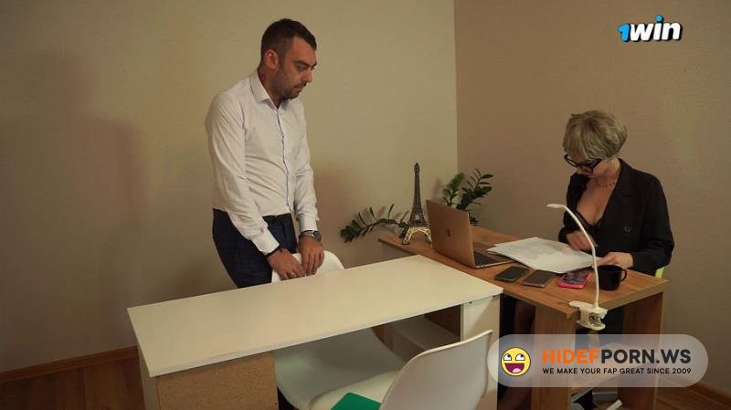 Onlyfans - The hungry boss took pity on her subordinate and allowed him to get away Melissa Benz [FullHD 1080p]