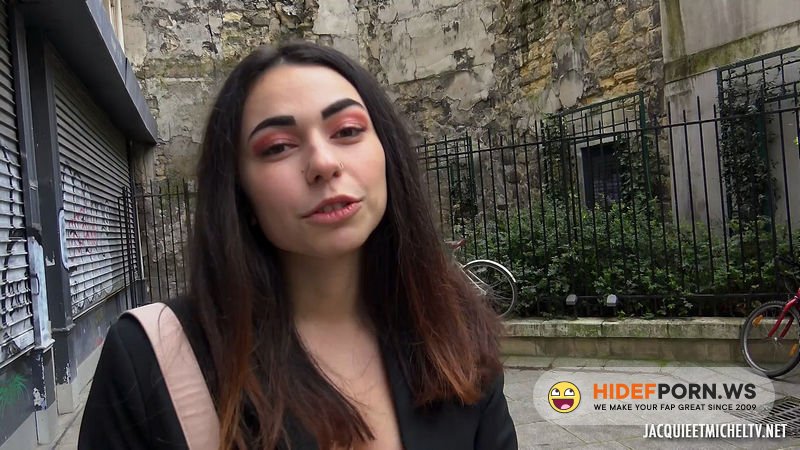 JacquieEtMichelTV.net/Indecentes-Voisines.com - Ashley, 21, student in Italian in Poitiers! [FullHD 1080p]