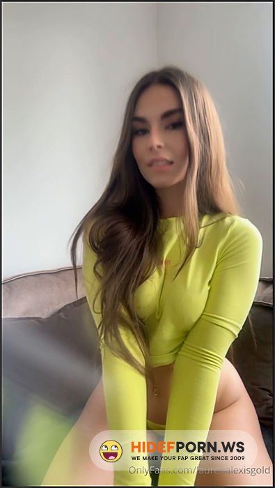 - Lauren Alexis Alone In Her Room Looking To Touch Herself 1440p [SD 1440p] - 2025