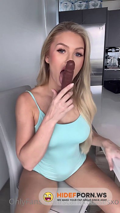 - Sexy Blonde Fucking In The Living Room 1440p [SD 1440p] - 2025