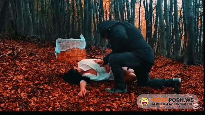 Onlyfans - Perverse Dreams Of Being Fucked And Cummed In Mouth In The Woods Halloween Niky La Monella [SD 720p]