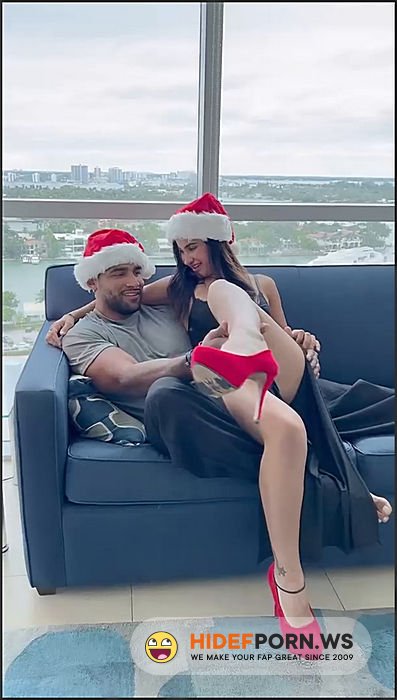 - Meetii Kalher @meetiikalher  Hot Christmas B?G [SD 1080p] - 2025