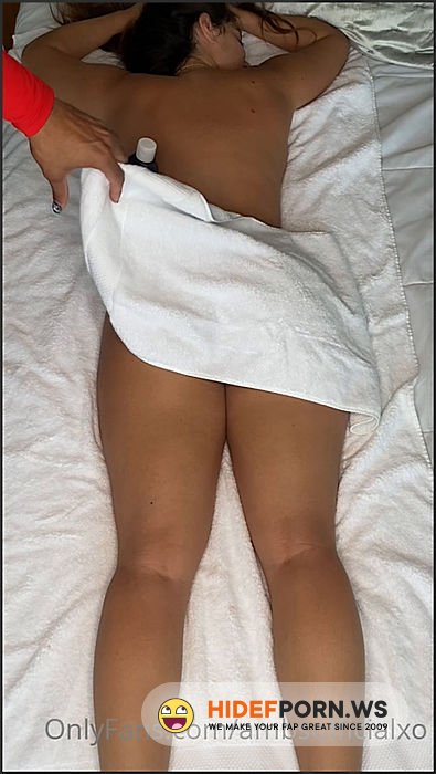 Onlyfans - Amber @ambsofficialxo  BG Relax After a Stressful Day At Work [SD 1280p] - 2025