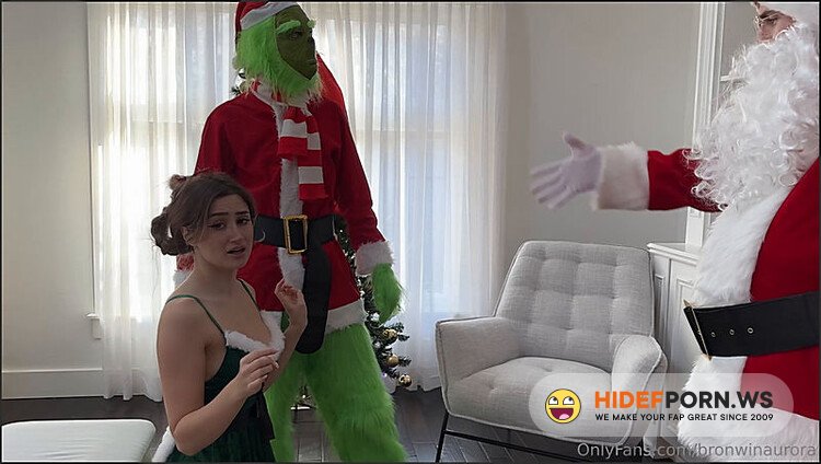 Onlyfans - Bronwin  Grinch Threesome [FullHD 1080p] - 2025