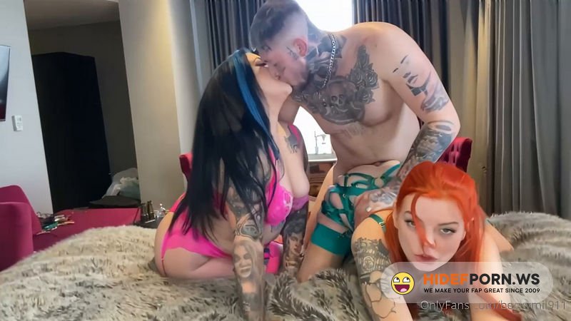 Onlyfans - Rebecca Goodwin  Beckymil911  0306 Rebecca Goodwin Goddes Goth  Threesome Fun [HD 720p]