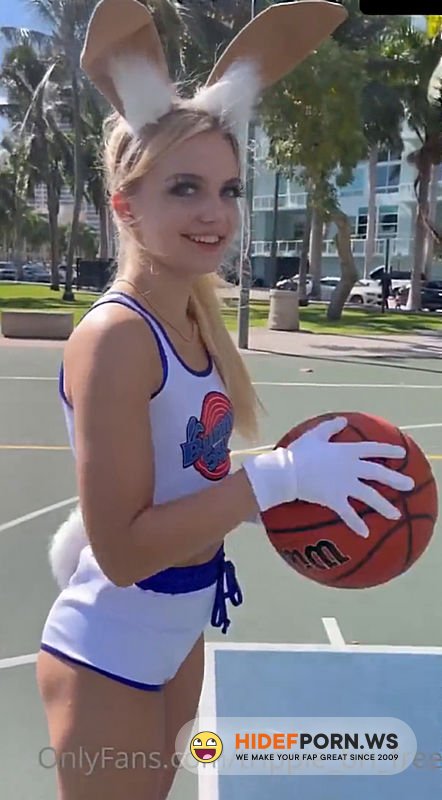 Onlyfans - Trippie Bri Cheerleader [FullHD 1080p]