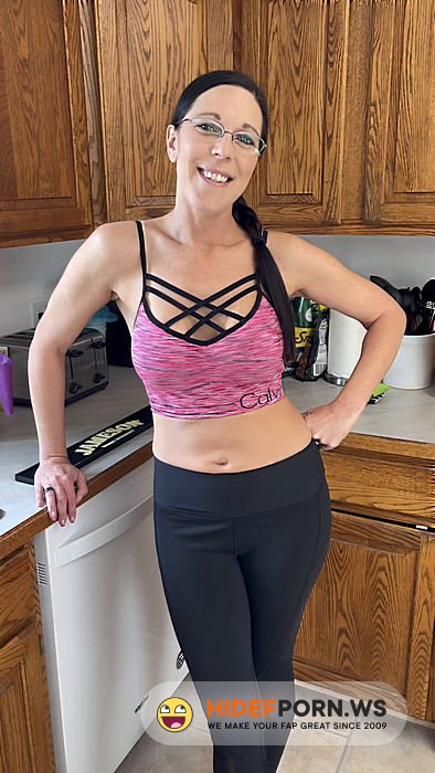 Onlyfans - SouthSide Niki  I Gave My Brother In Law a Blowjob [SD 1920p] - 2026