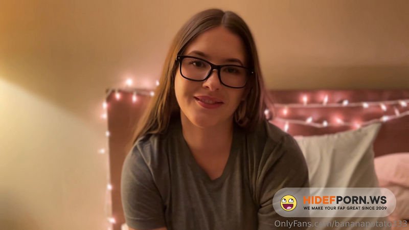 Onlyfans - Bananapotato333 [HD 720p]